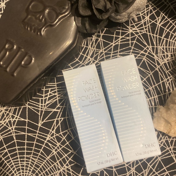 DHC
Face Wash Powder Facial Cleanser - Picture 3 of 5